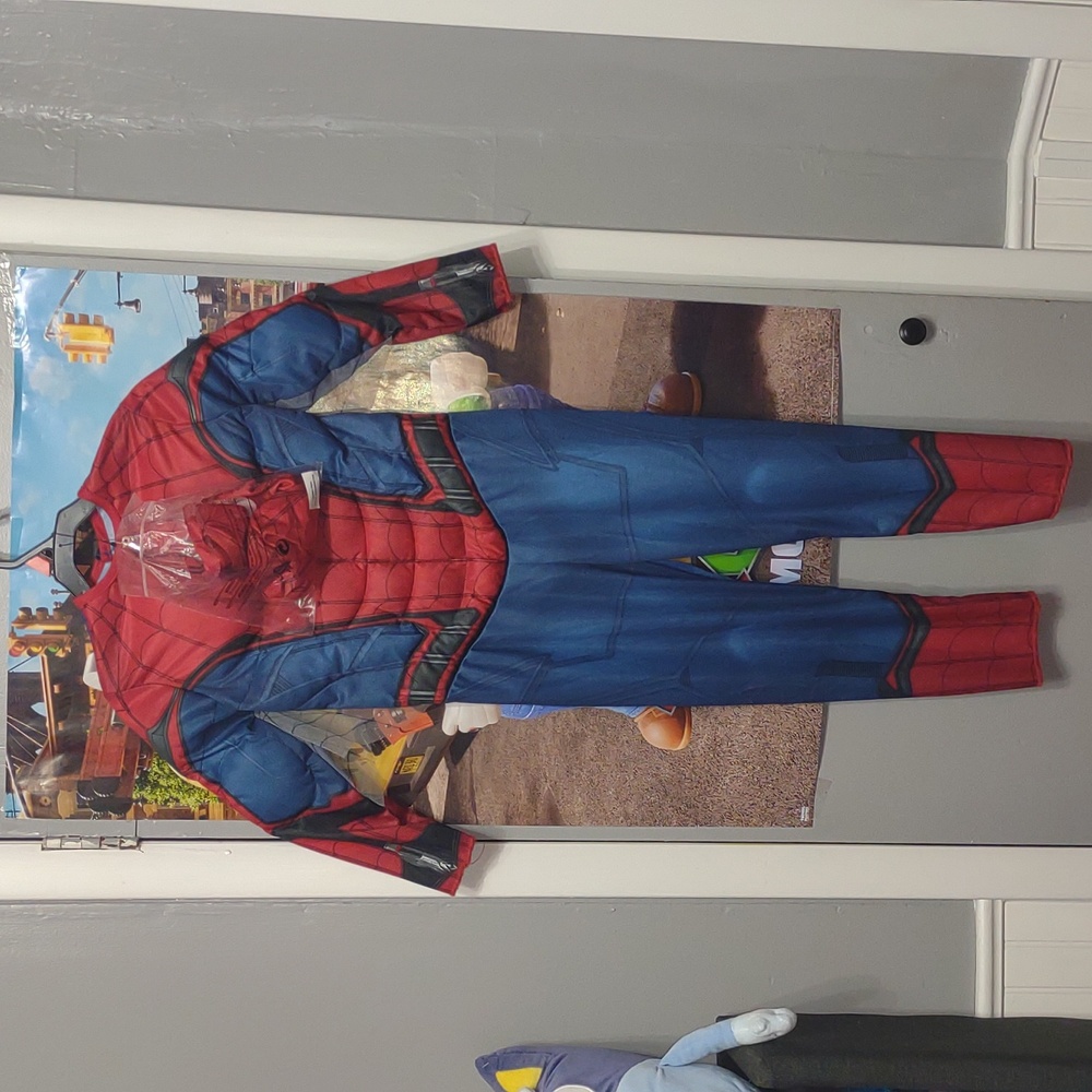 Spider-Man costume kids size small